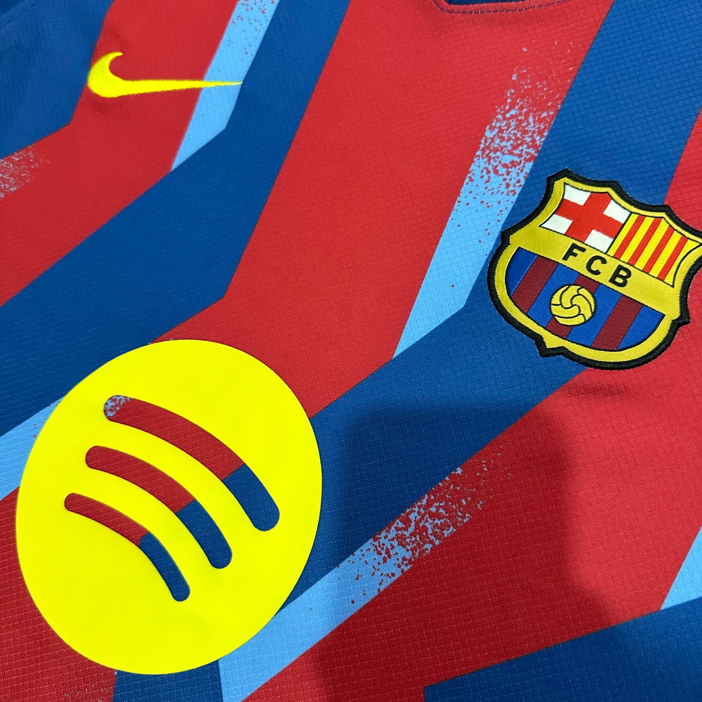 Cuarta Camiseta Barcelona 25/26 Versión Fan 1:1