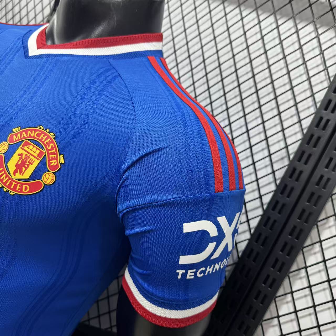 Camiseta Manchester United visitante 26-27 Versión Fan 1:1