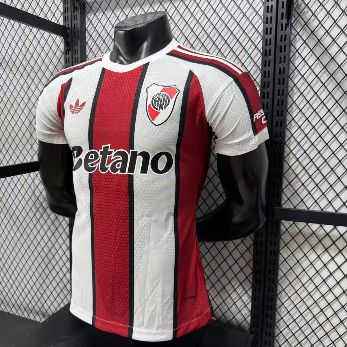 Camiseta River Plate visitante 26/27 Versión Fan