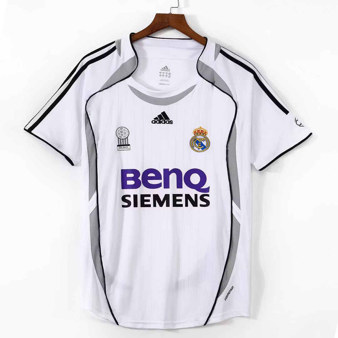 Camiseta Real Madrid RETRO 06/07 Versión Fan 1:1