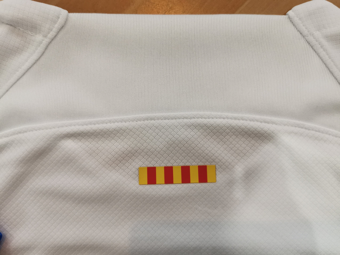 Camiseta visitante  Barcelona 23/24 Versión Fan 1:1