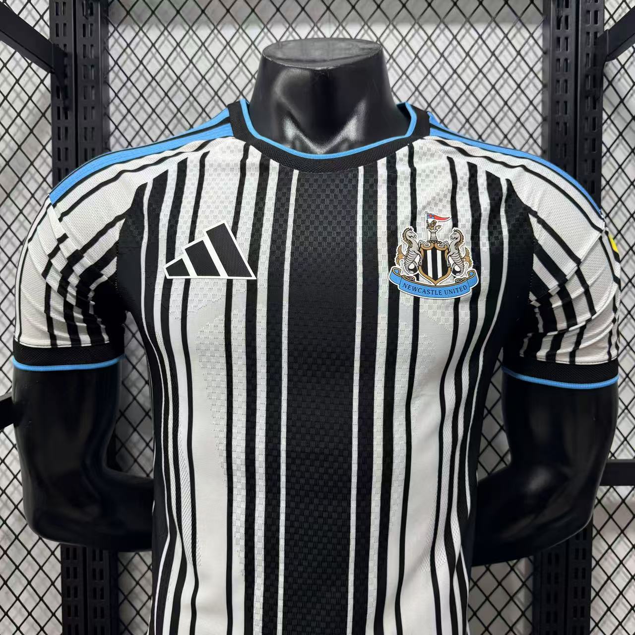 Camiseta Newcastle local 26-27 Versión Fan 1:1