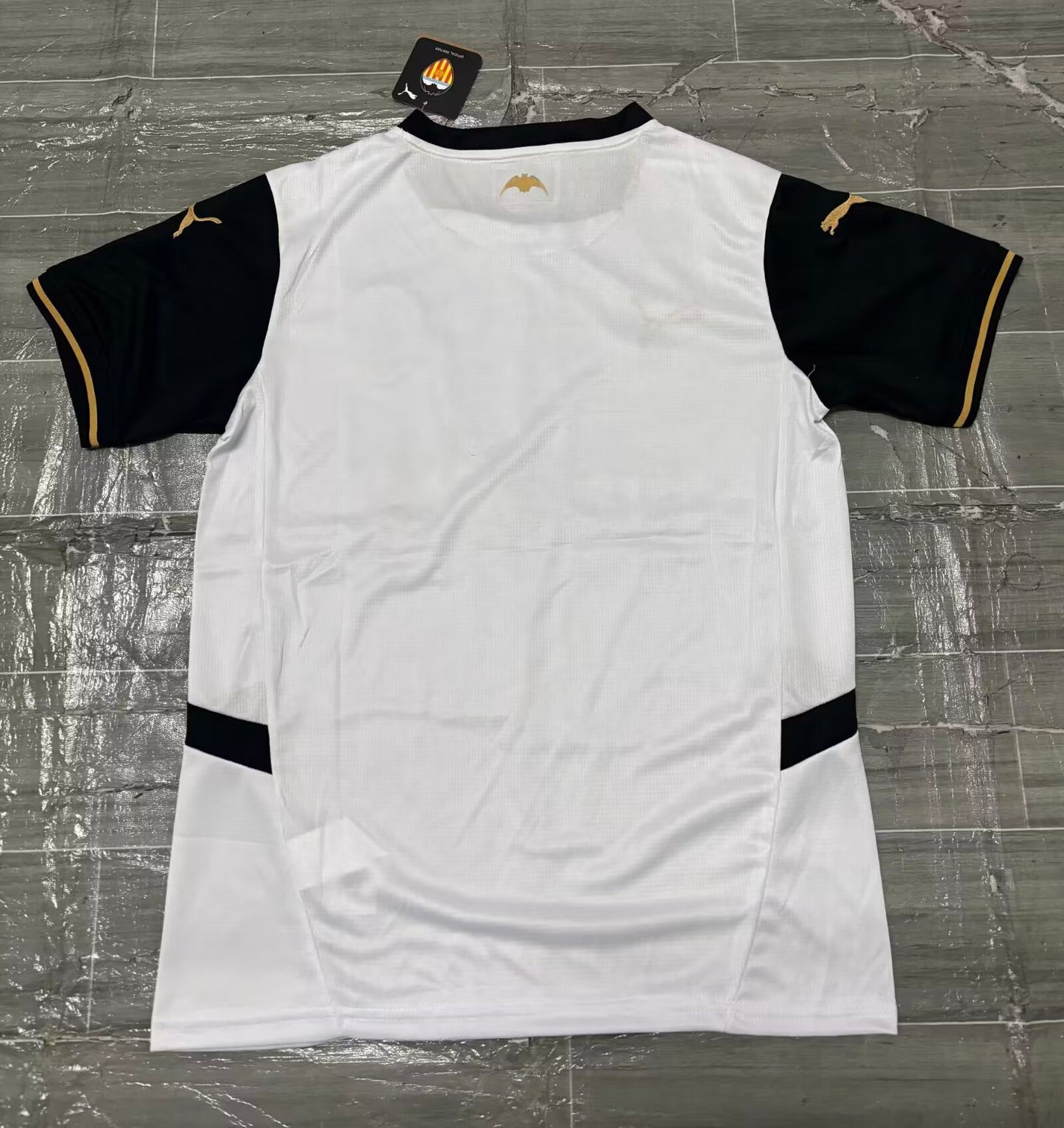 Camiseta local Valencia 24/25 Versión Fan 1:1