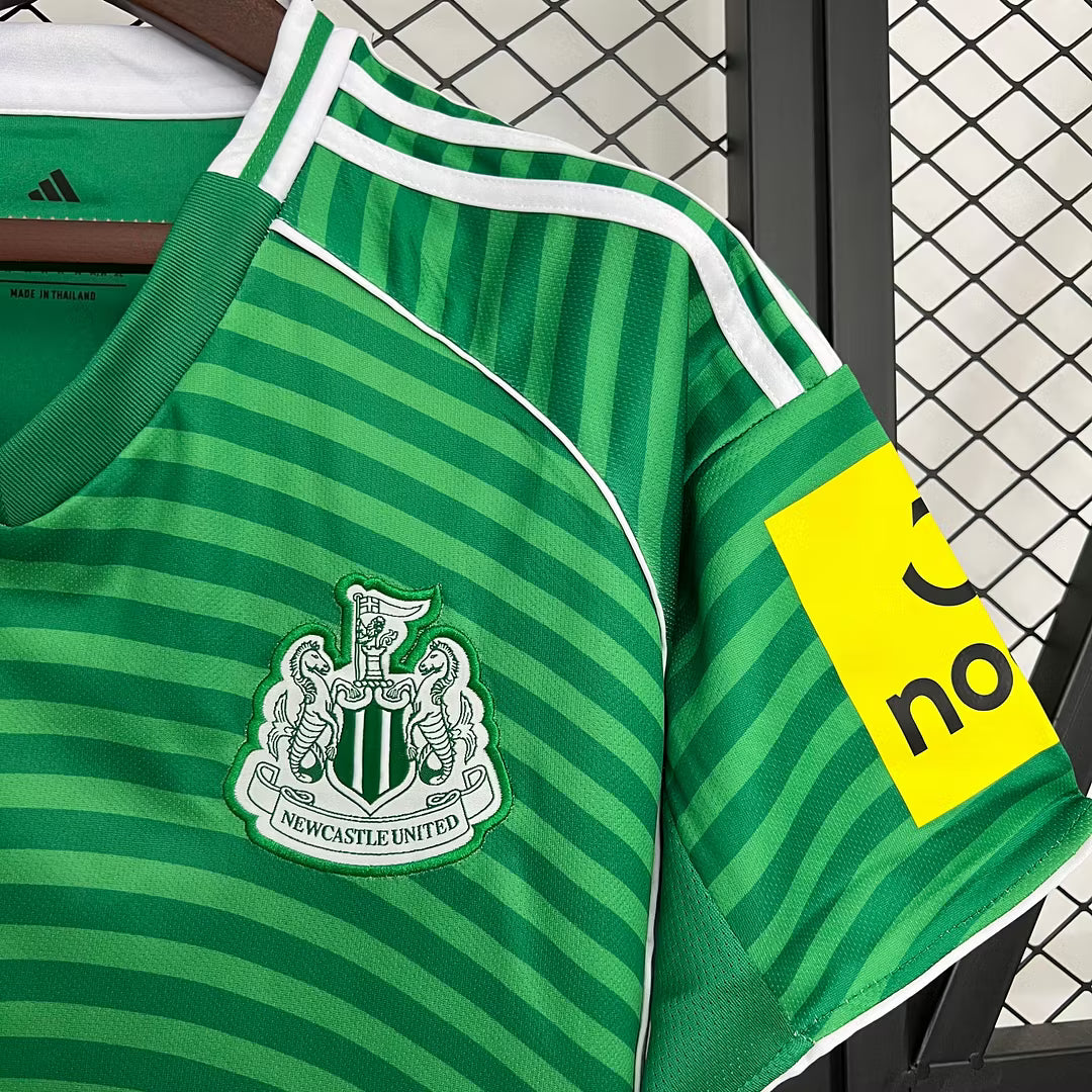 Camiseta Newcastle visitante 25-26 Versión Fan 1:1