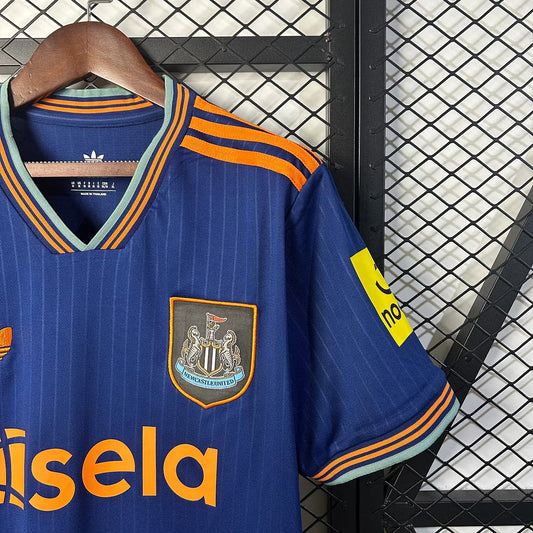 tercera Camiseta Newcastle  25-26 Versión Fan 1:1 (