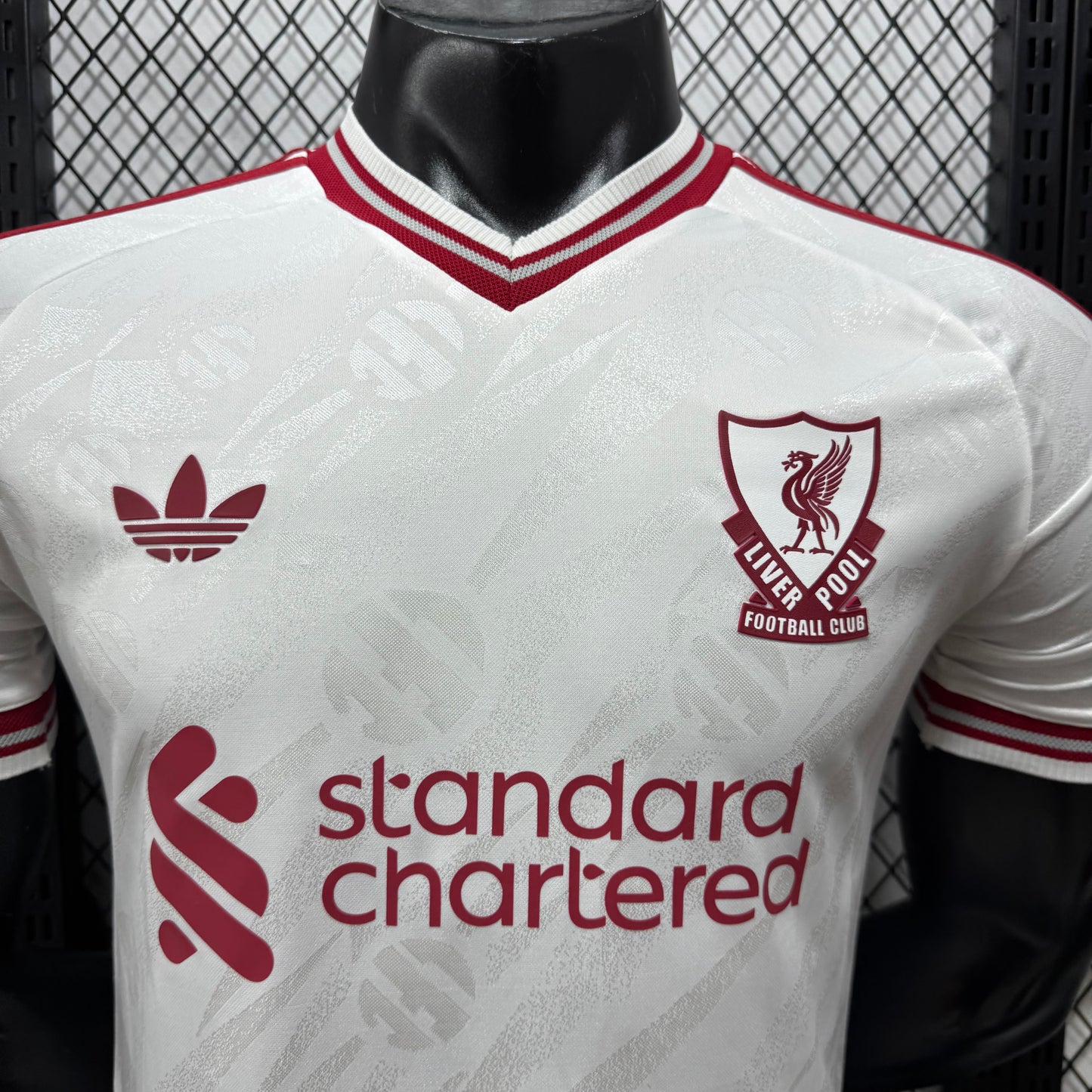 Camiseta Liverpool visitante 26-27 Versión Fan