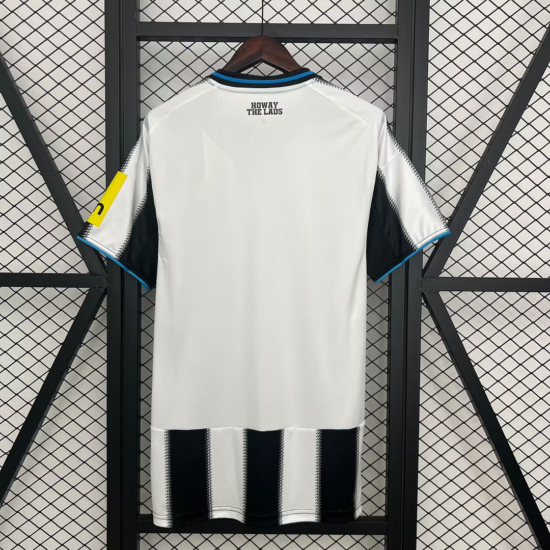 Camiseta Newcastle local  25-26 Versión Fan 1:1