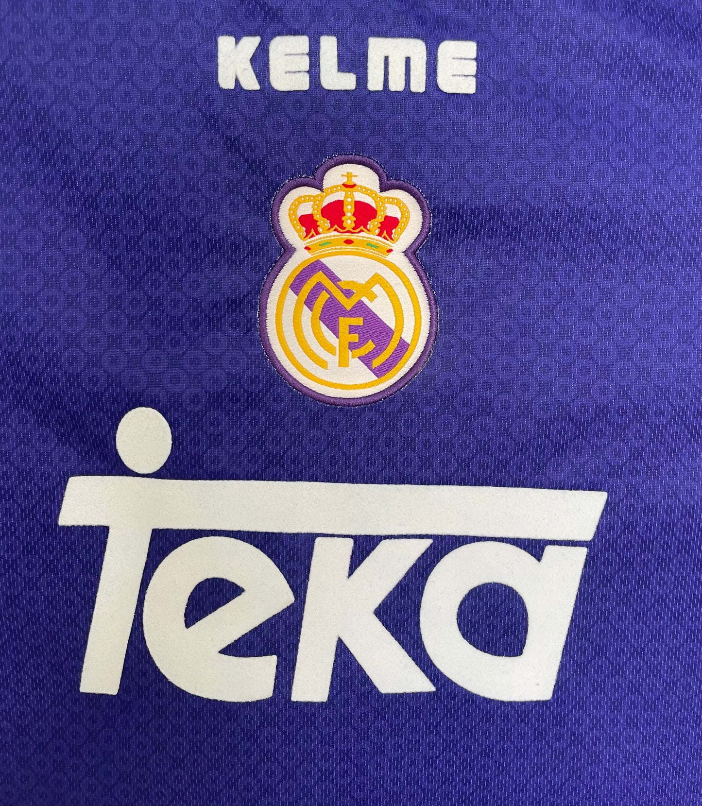 Camiseta Real Madrid RETRO 97/98 Versión Fan