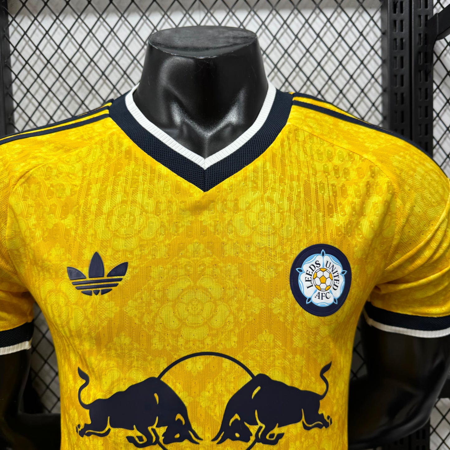 Camiseta Leeds United visitante 26-27 Versión Fan