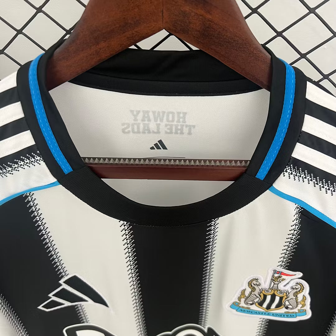 Camiseta Newcastle local  25-26 Versión Fan 1:1