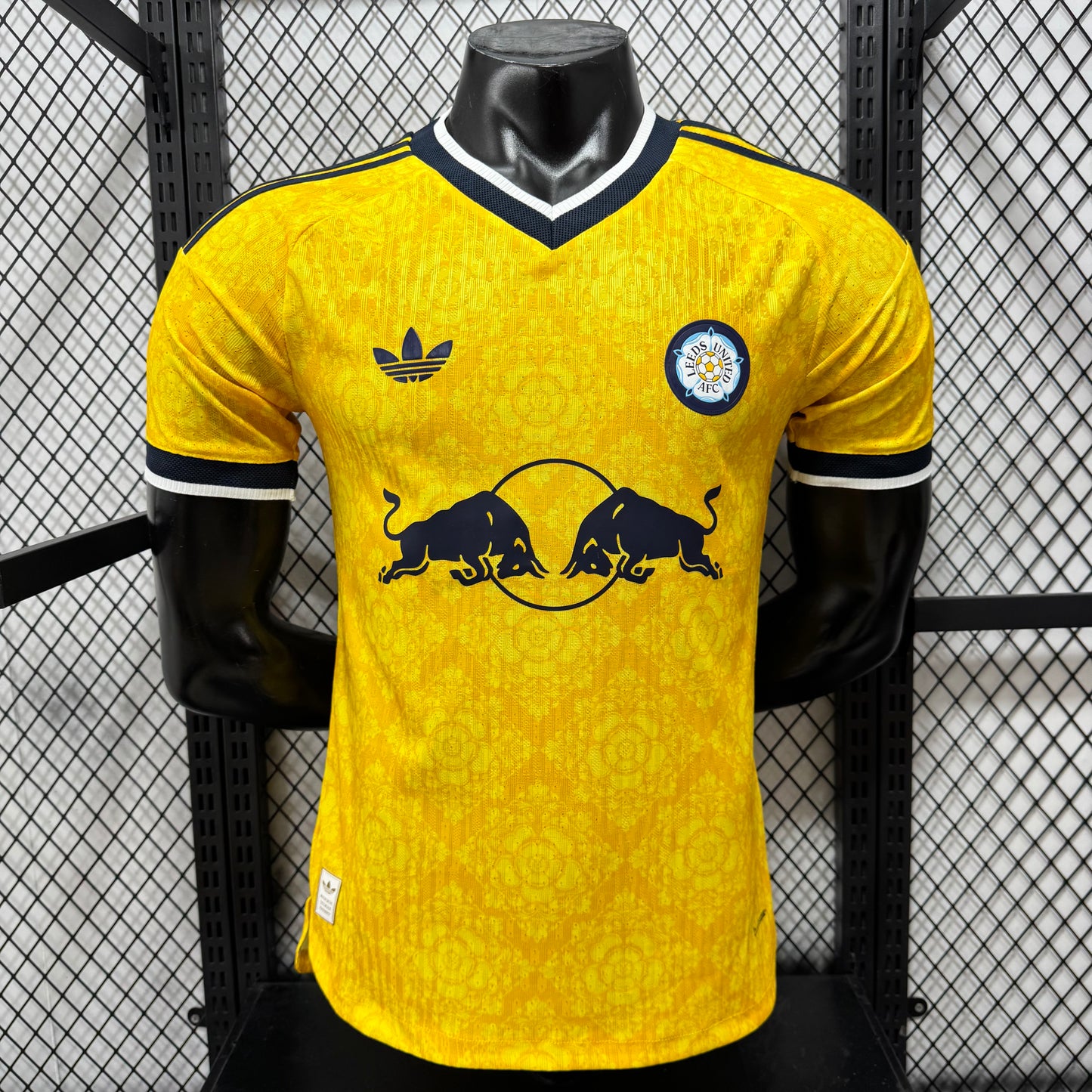 Camiseta Leeds United visitante 26-27 Versión Fan