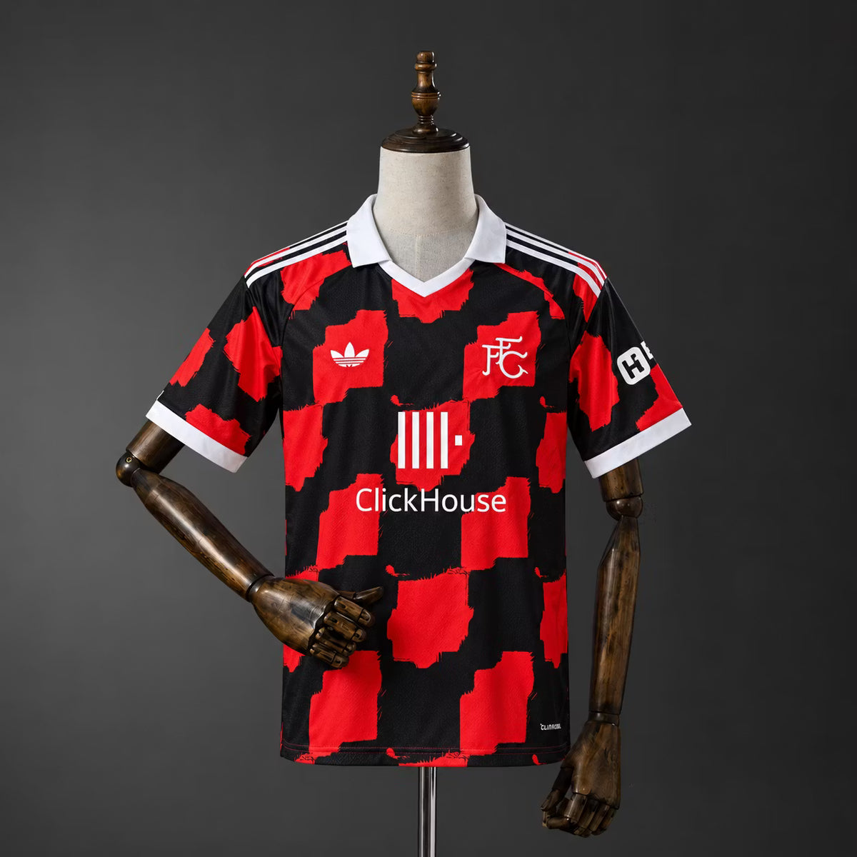 Fulham visitante 26-27