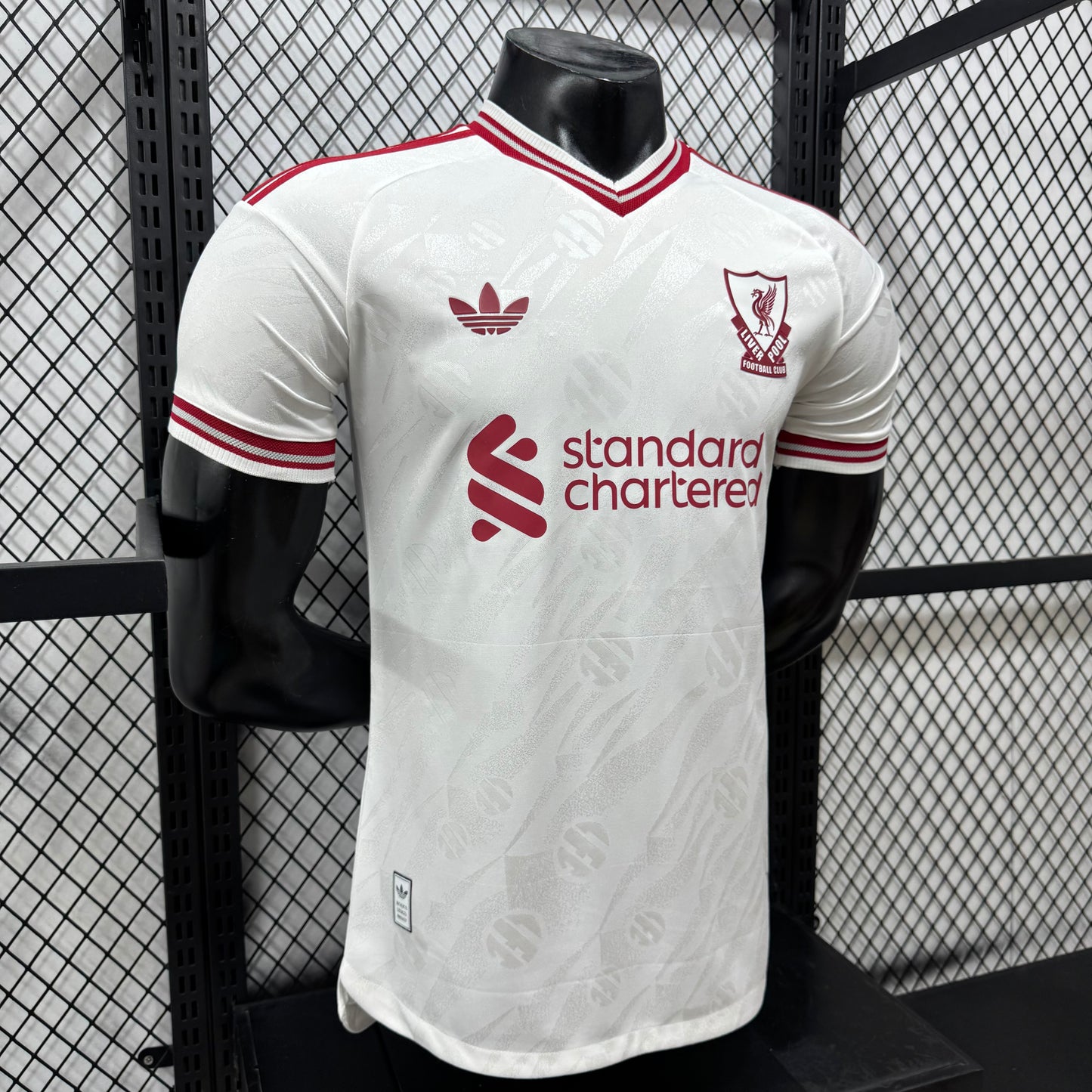 Camiseta Liverpool visitante 26-27 Versión Fan
