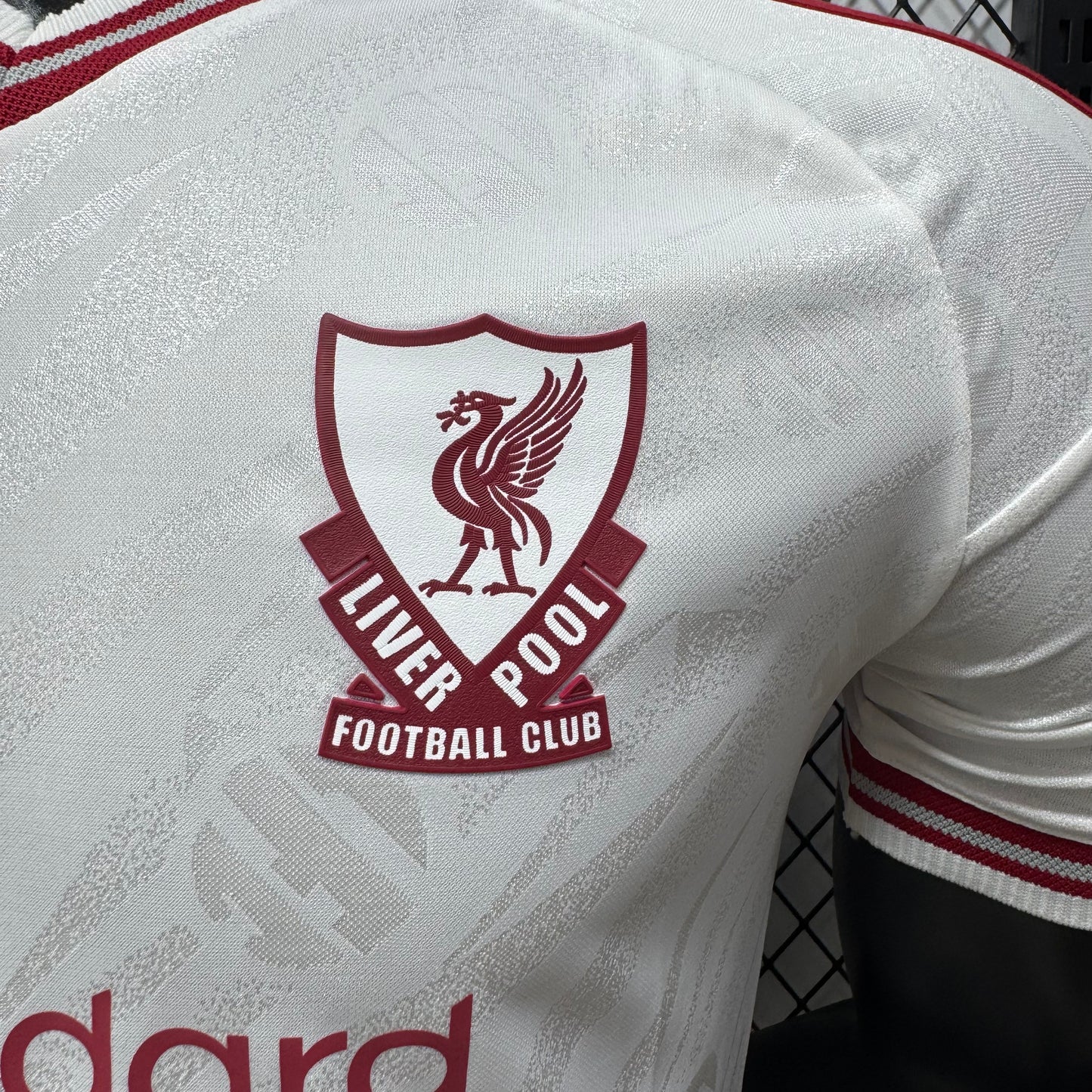 Camiseta Liverpool visitante 26-27 Versión Fan