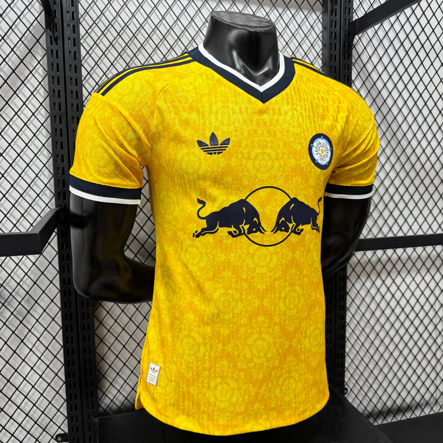Camiseta Leeds United visitante 26-27 Versión Fan