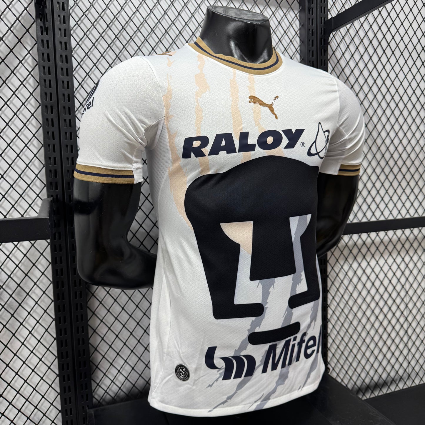 Camiseta Pumas visitante 26/27 Versión