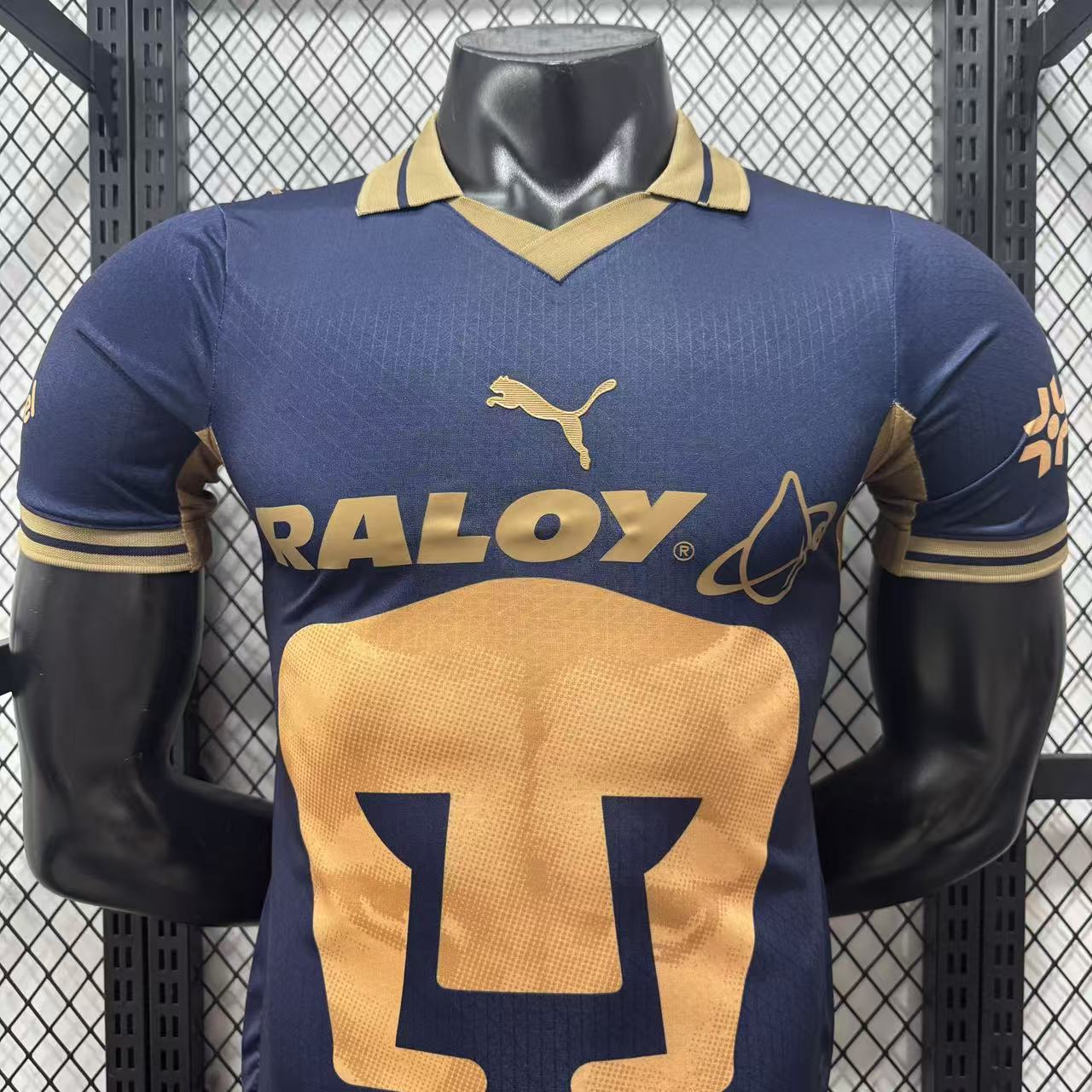 Camiseta Pumas local 26/27 Versión
