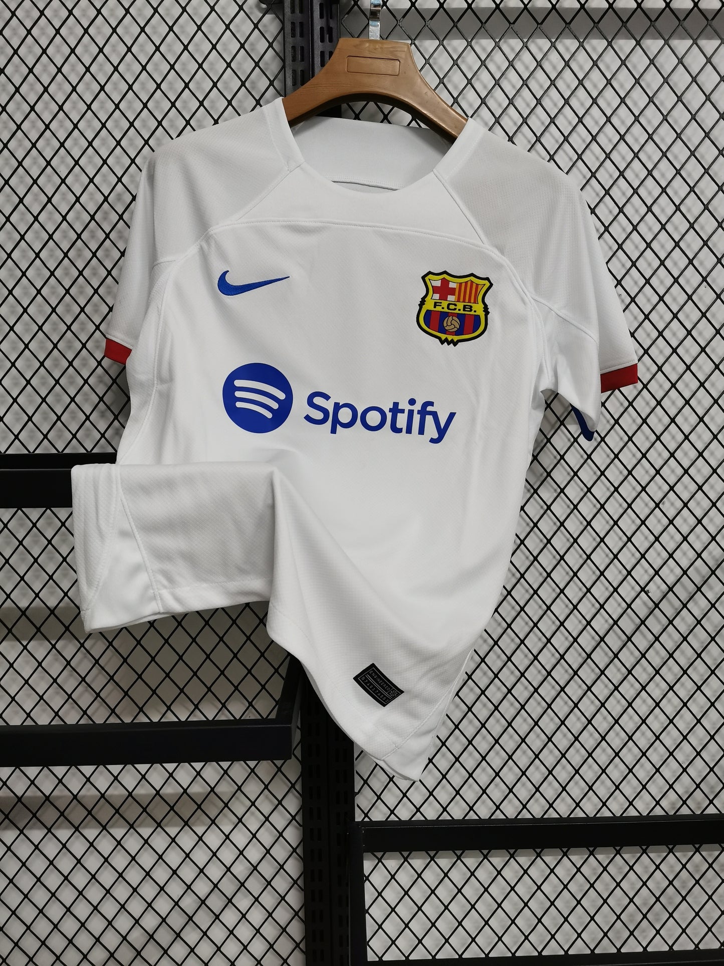 Camiseta visitante  Barcelona 23/24 Versión Fan 1:1
